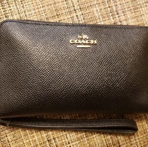 Coach Wristlet/ Wallet Pebbled Leather